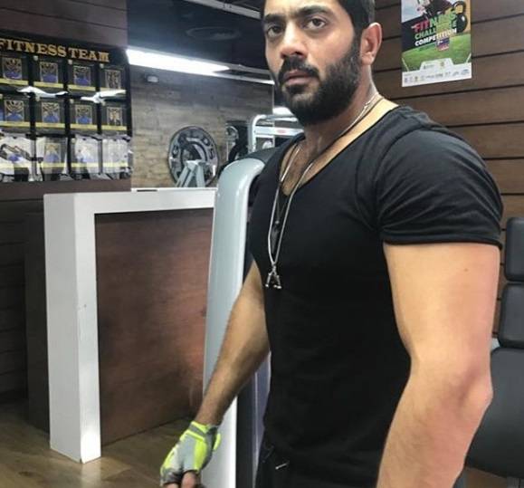 بالفيديو: أحمد فلوكس يكشف سر تمارينه العنيفة