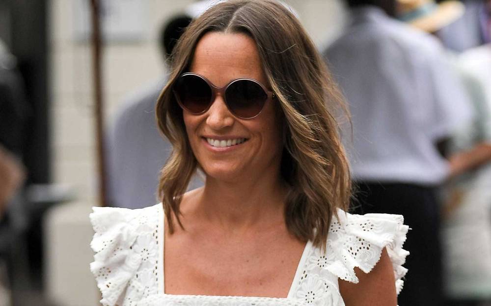 مثلها تماماً- شقيقة كايت ميلدتون تتخلص من آثار الحمل بسرعة خاطفة... وهذا سرّ رشاقتهما