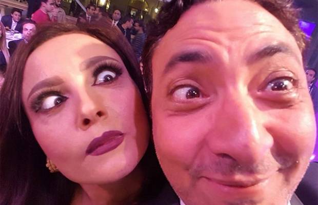 سيلفي لفتحي عبد الوهاب