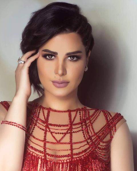 شمس تخرج عن صمتها وترد على اتهامها بنشر 