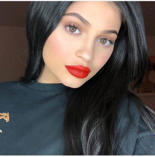 كايلي جينر تكشف مصادر ثروتها التي تقدر بـ900 مليون دولار.. صادم!