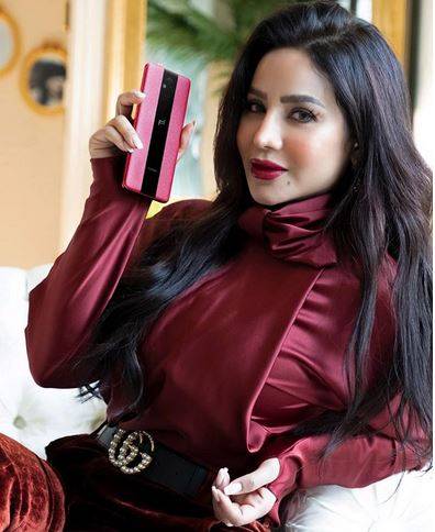 بالفيديو - لجين عمران ترقص مع ابنتها وتبكي من الفرحة.. شاهدوا حنيتها