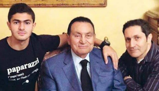 صورة لنجل مبارك وابنة صحافي شهير تثير ضجة.. ما القصة؟