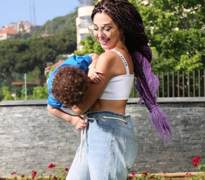 بالصور - ميريام فارس تشوق الجمهور لرؤية ابنها.. شاهدوا ماذا فعلت