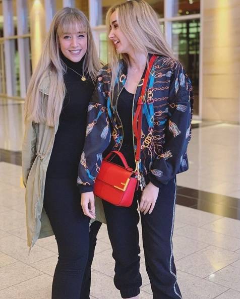 هنا الزاهد وشقيقتها فرح