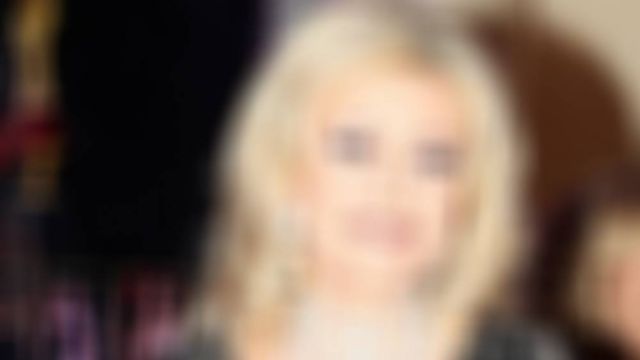 الموت يغيب نجمة لبنانية شهيرة