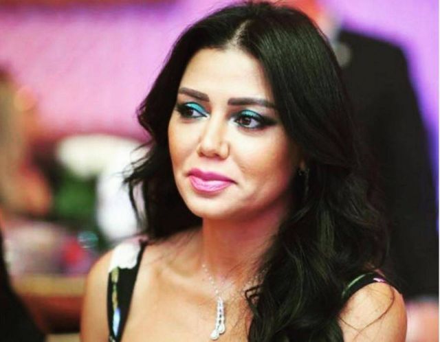 بالفيديو – نجمة تدافع عن رانيا يوسف وتسمّيها رضوى الشربيني... لماذا قالت 