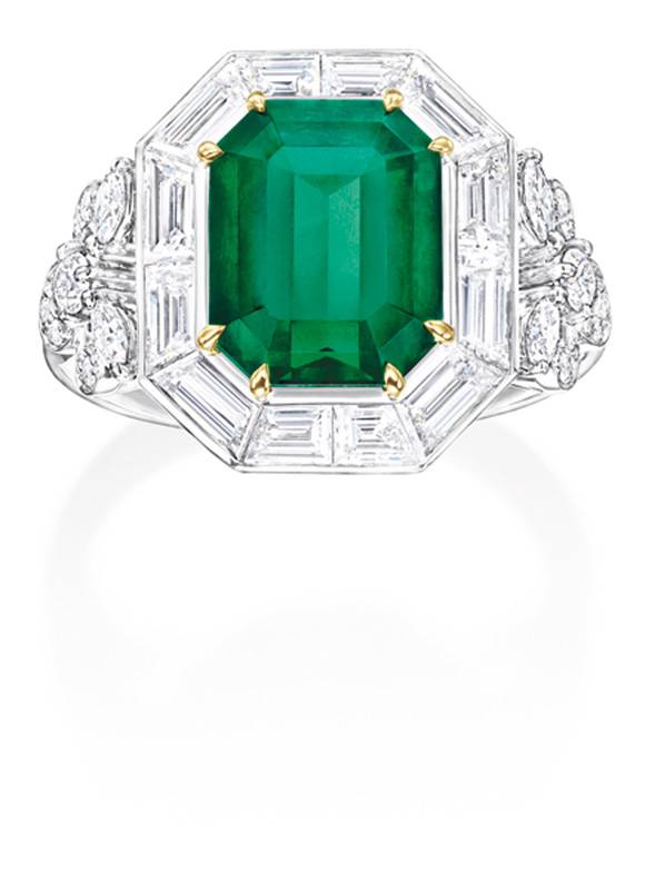 Emerald Vitrine Ring