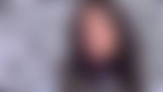 بالفيديو – ممثلة عربية تنهار بالبكاء بسبب نشر مشاهدها الجريئة على موقع إباحي... ماذا عن محاولتها الانتحار؟