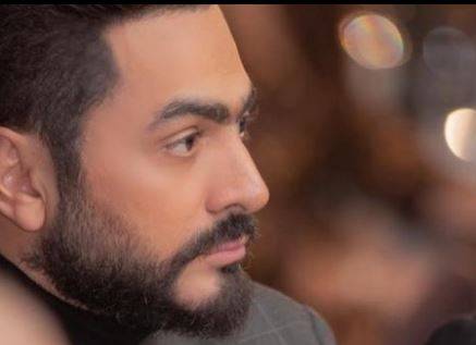 بعد اختياره ضمن مطربي العام.. تامر حسني ينضم لنجوم 
