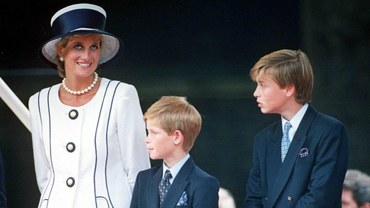 للمرة الأولى – إكتشفوا ردّة فعل الأمير وليام عند علمه بانفصال والديه... غير متوقعة أبداً