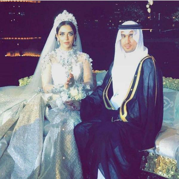 بالفيديو - هكذا احتفلت بلقيس بذكرى زواجهما الثانية.. شاهدوا خجل زوجها وما قاله لها