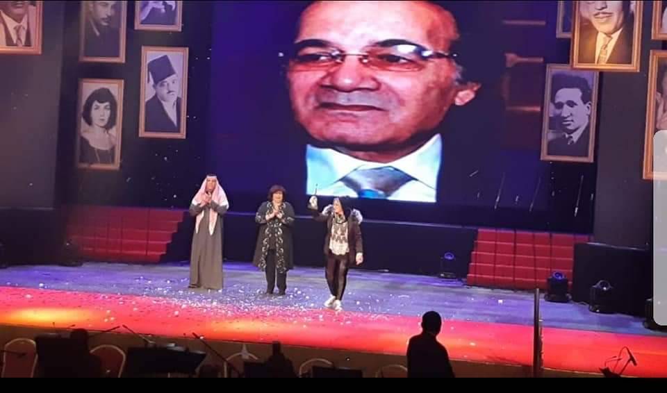 محمود ياسين يغيب عن حفل تكريمه.. وزوجته شهيرة تكشف حالته الصحية