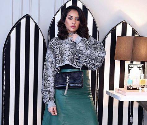 بالصور - لن تتوقعوا السعر الخيالي لإطلالة فرح الهادي غير المتناسقة.. صادم!