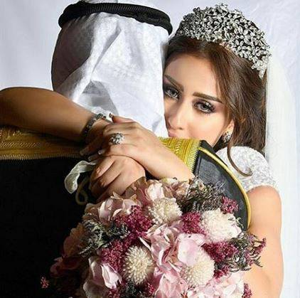 فرح الهادي ترد على اتهامها باستغلال الناس.. ومي العيدان تفضح المستور بفيديو