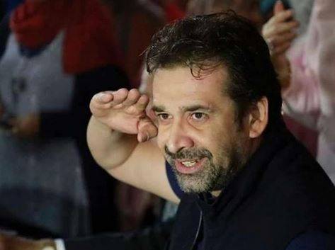 كريم عبدالعزيز يثير ضجة بصورة جديدة بالجلباب