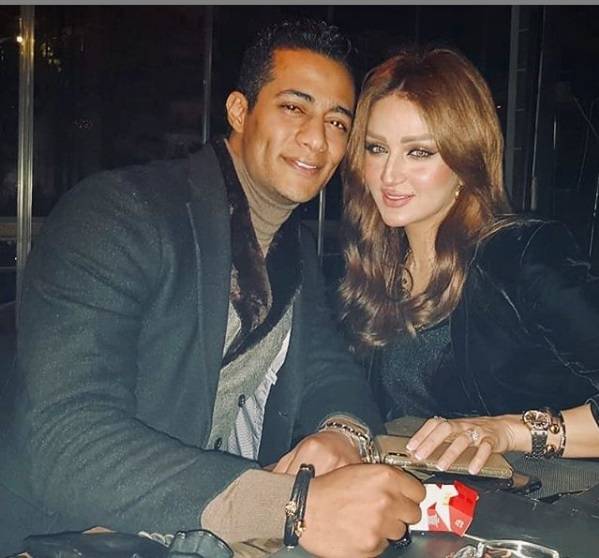 محمد رمضان وزوجته