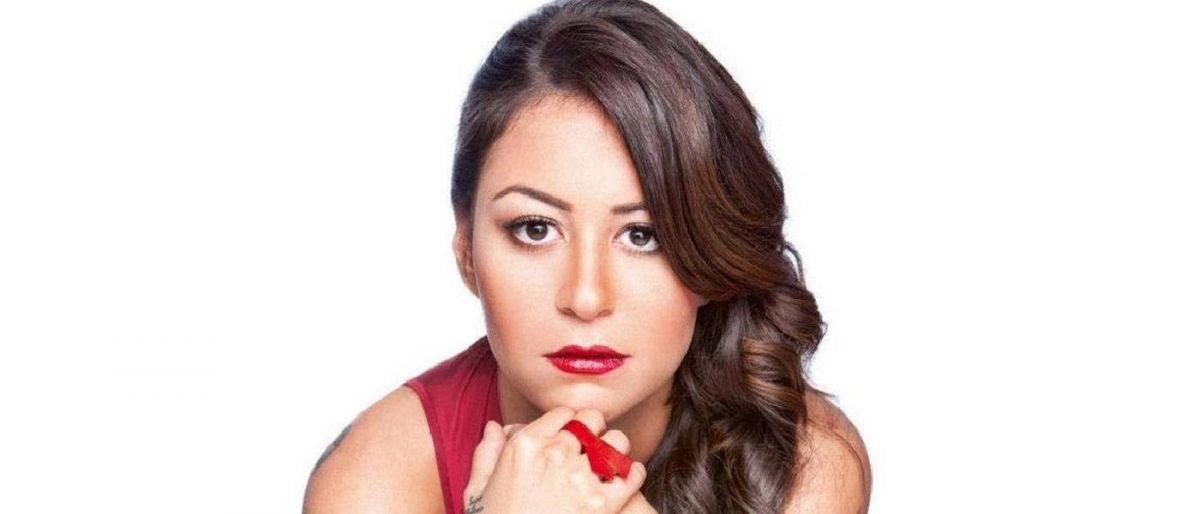 منة شلبي بإطلالة صادمة: نحافة شديدة ومن دون ماكياج... هل هي مريضة؟