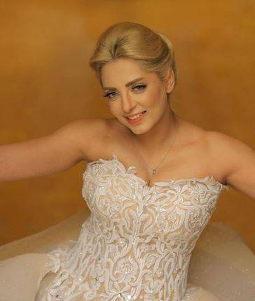 بالفيديو - بعد عودة علاقتهما.. مي حلمي تغني لمحمد بطريقة مضحكة