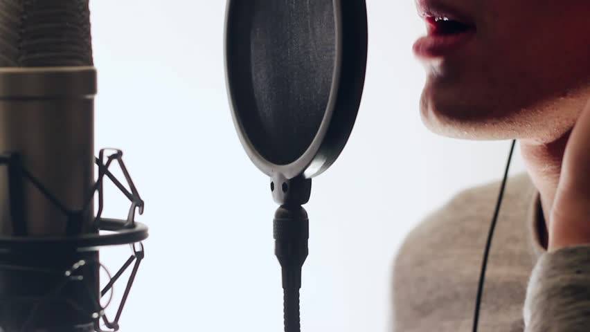 8 رصاصات تنهي حياة هذا الفنان الشاب...إليكم التفاصيل المأسوية