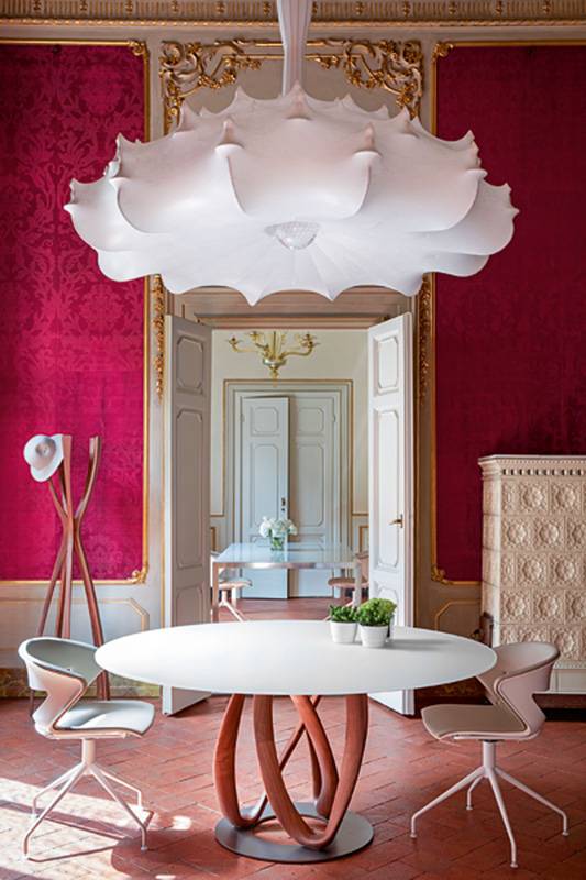 أجواء “البوب آرت”
تجعل من الداخل مهرجان ألوان لكل زمان ومكان