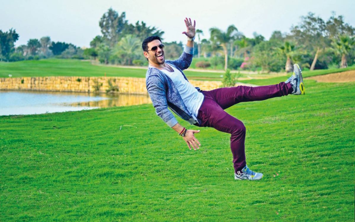 حسن الرداد:
الحياة علمتني الصبر وأقصِّر في حق نفسي كثيراً