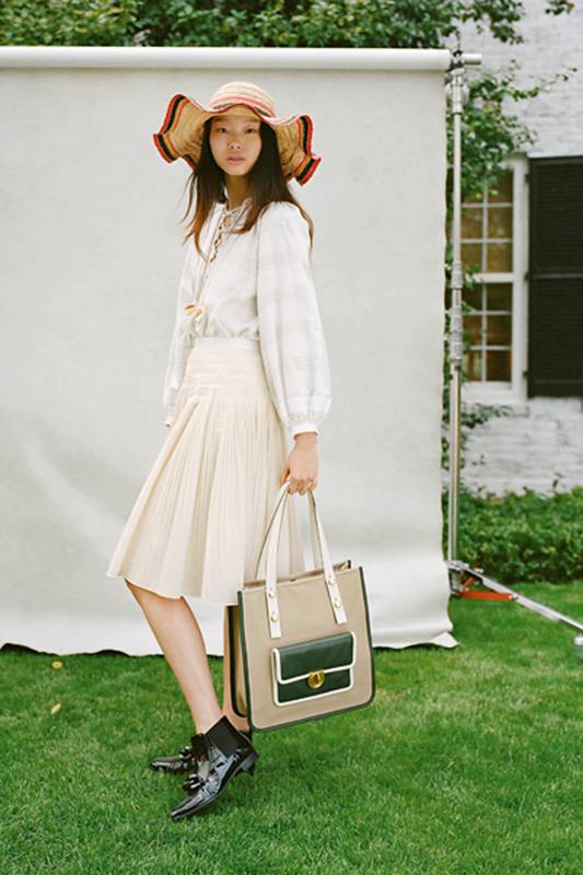 مجموعة توري بيرش:
Resort 2019