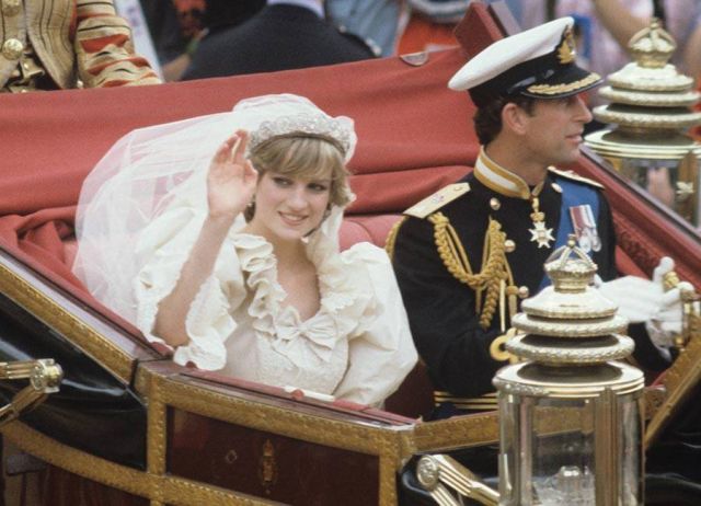 شاهد عيان يكشف أخيراً – هكذا أهمل الأمير تشارلز الأميرة ديانا في شهر عسلهما