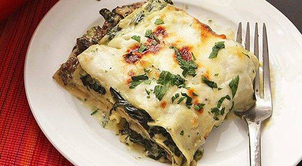 بالفيديو - طريقة عمل طاجن الدجاج بالسبانخ مع الجبن الكريمي والموزاريلا