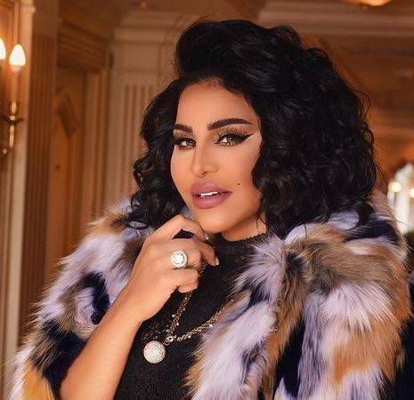 بالفيديو - أحلام تسخر من نفسها.. هذا ما تحتاجه كل صباح