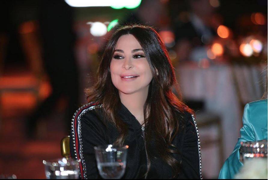 بالصورة - شاهدوا كيف كان شكل إليسا قبل الشهرة... هكذا بدت بصيحة الشعر والحواجب القديمة