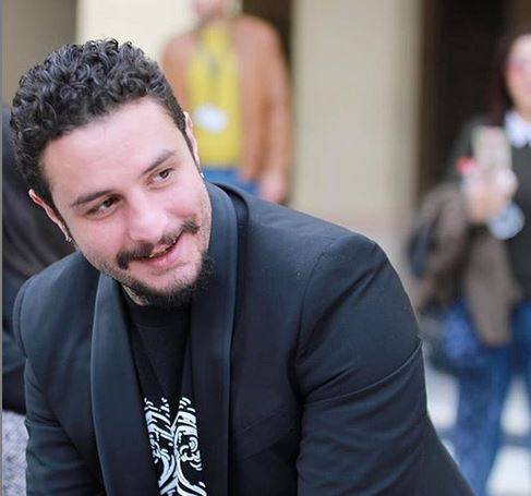 تغيّر في شكل أحمد الفيشاوي يعرضه للسخرية في أحدث ظهور مع زوجته