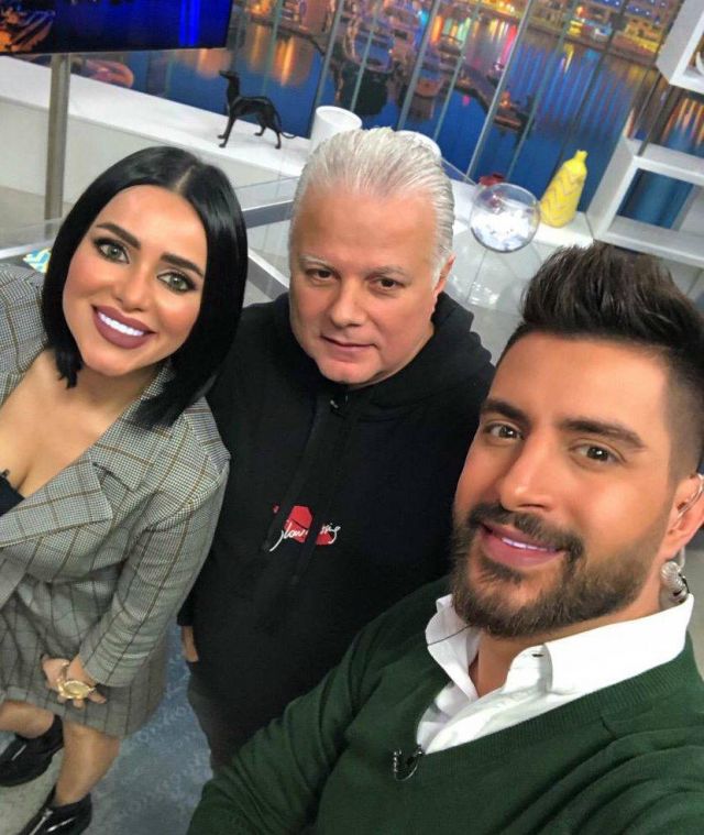 جان صليبا ومقدما البرنامج