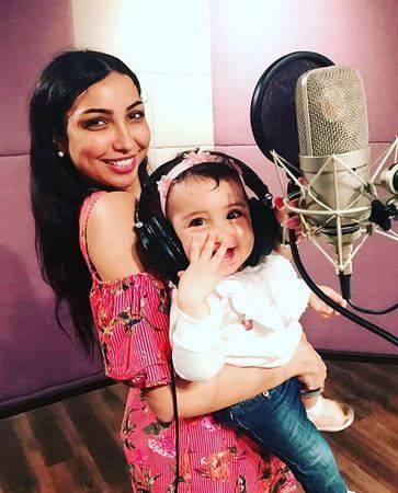 بالصور - إبنة دنيا بطمة كبرت وباتت بملامح تشبه حلا الترك.. شاهدوا جمالها