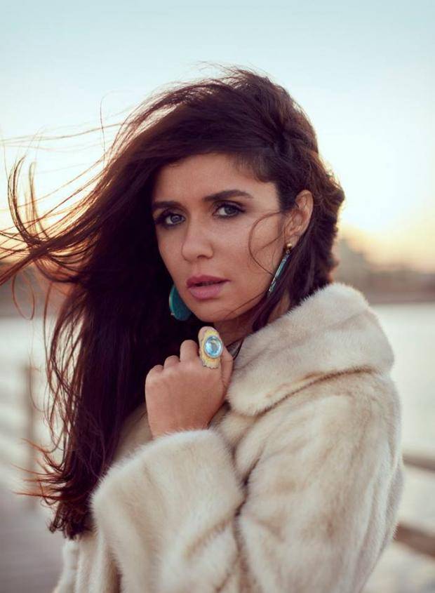 ابنة غادة عادل تخطف الأنظار بجمالها.. ورسالة جديدة من طليقها