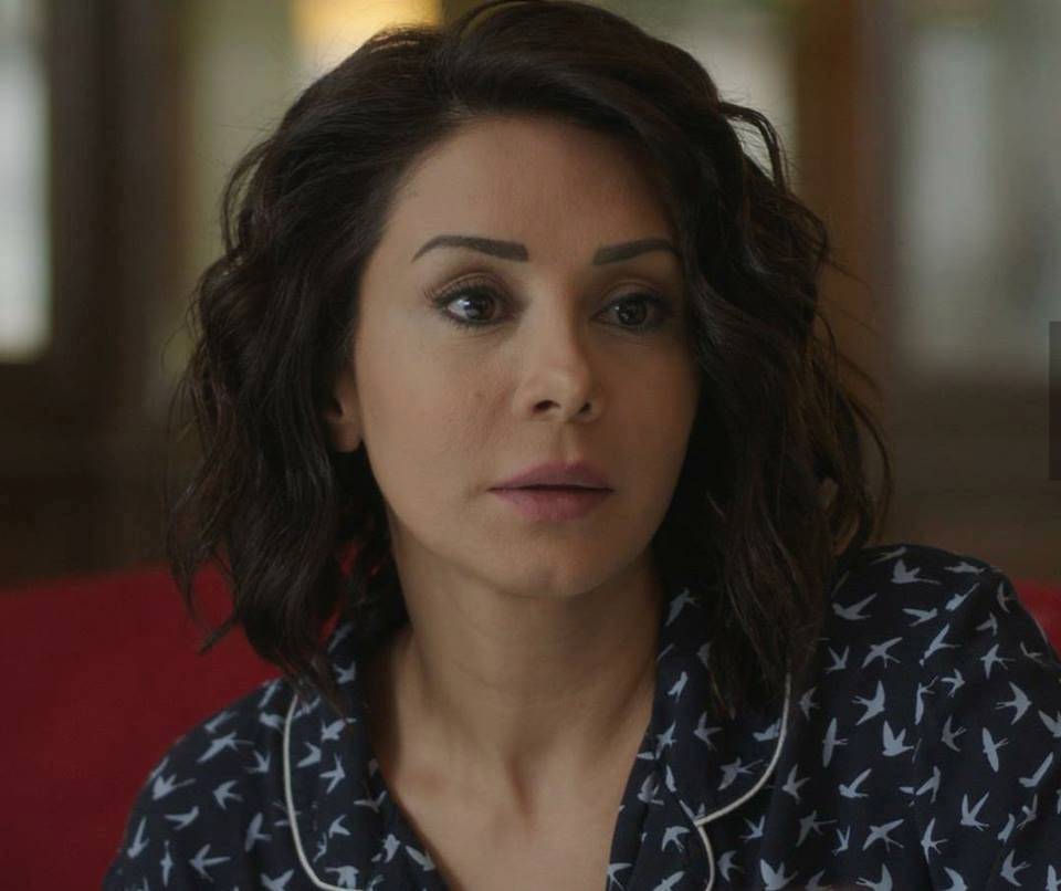 بالفيديو - كاريس بشّار توّجه مسدساً إلى رأس نجم سوري... شاهدوا رد فعله