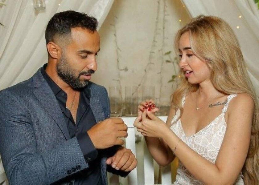 خلاف حاد بين هنا الزاهد وأحمد فهمي بسبب غيرته من هذا النجم.. إليكم التفاصيل