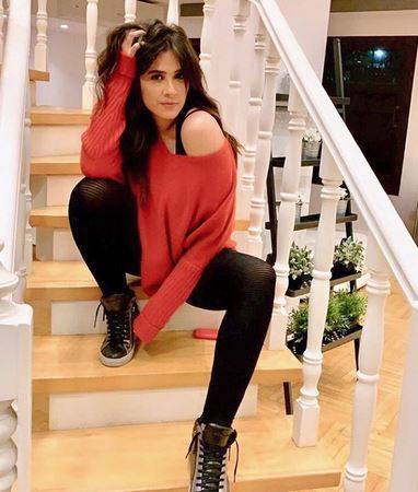 بالفيديو - رد حاسم من ياسمين عبد العزيز على خبر زواج طليقها من صديقتها الفنانة