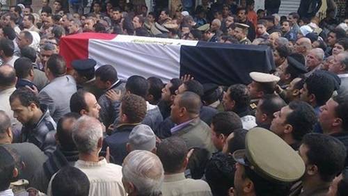 الموت يفجع الوسط الفني المصري وغياب أهل الفن عن الجنازة
