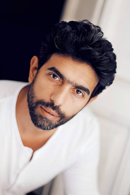 عمرو عابد:
واجهت الكثير من المواقف الصعبة في حياتي