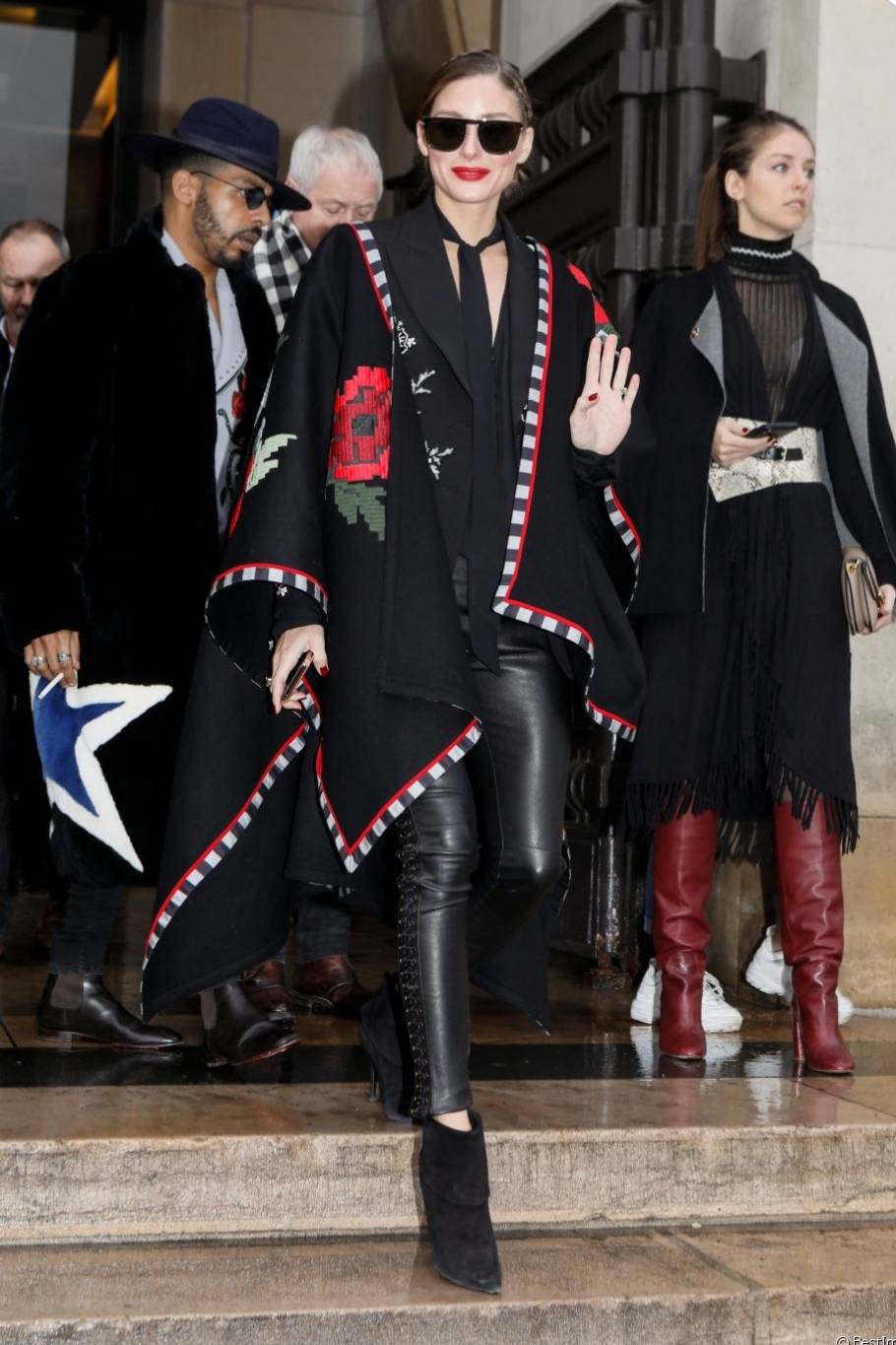 لن تصدقي تكلفة إطلالة أوليفيا باليرمو في عرض إيلي صعب ‎