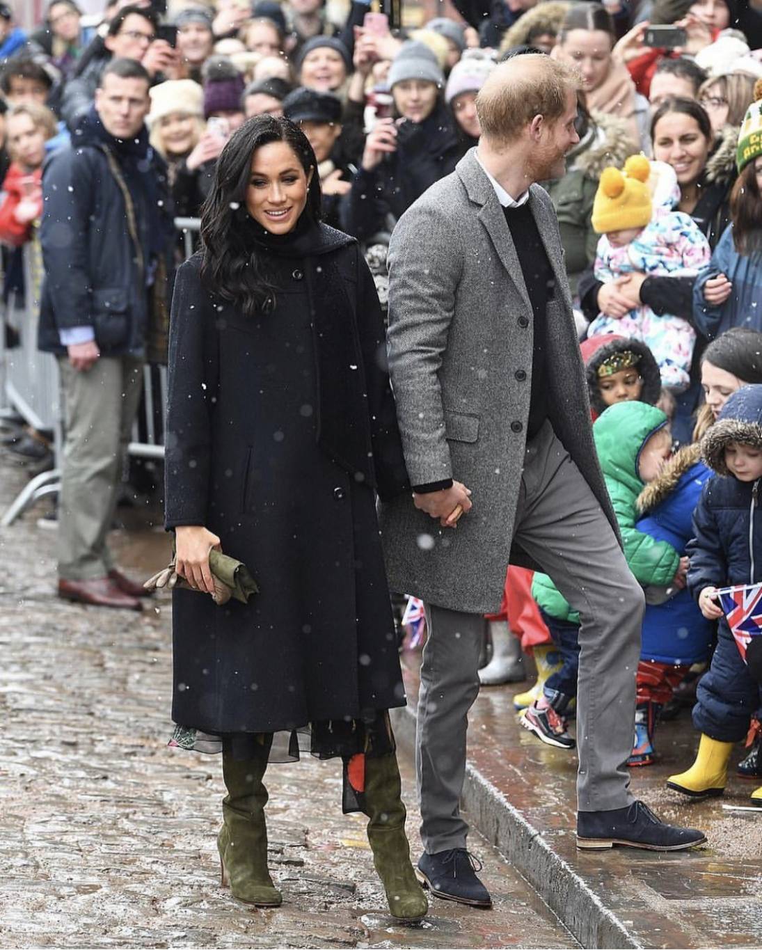 بالصور - ميغان ماركل تخطف الأنظار بإطلالة عصرية .. إليكم سعرها