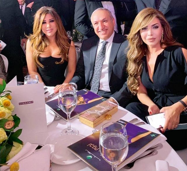 سالم الهندي يتوسط نجوى كرم ونوال الزغبي