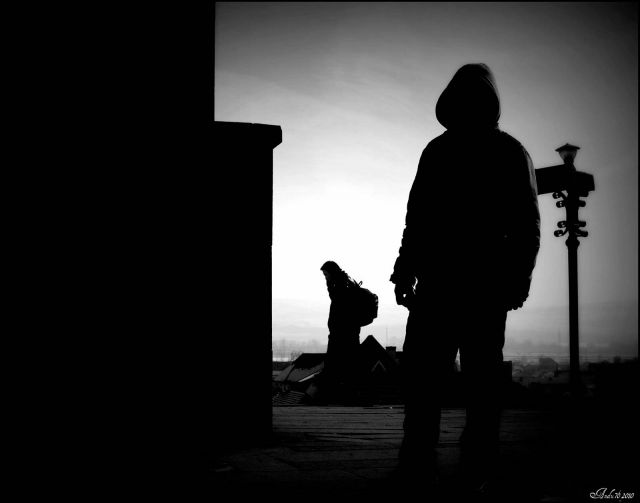 بالفيديو – ممثل لبناني يفتح النار على زميلة له ويسخر منها بقسوة... لماذا قال