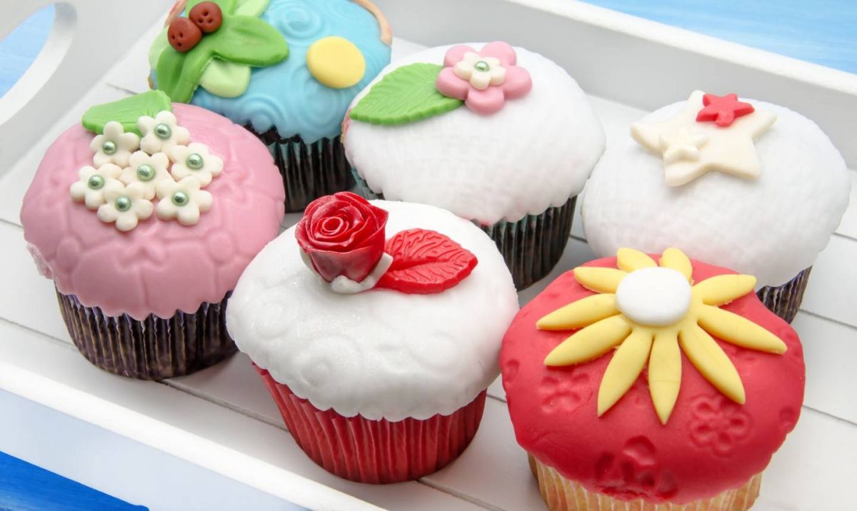 هل تستخدمين هذه القوالب لصنع الكيك؟ توقّفي عن ذلك فوراً والسبب خطر