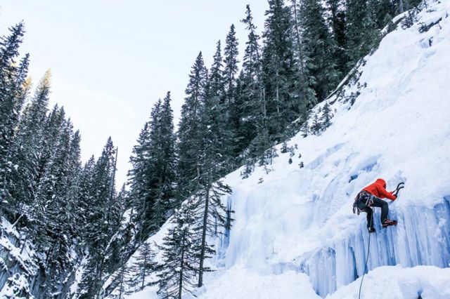 ice climbing in jasper 1447