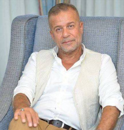 صورة لابنة شريف منير تثير الجدل حول حملها