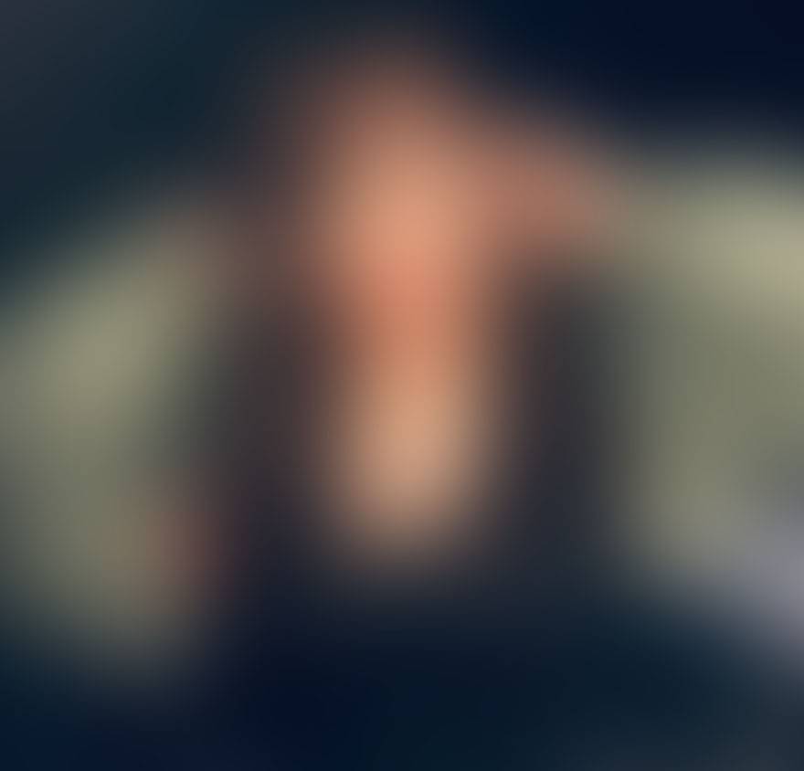 بالصورة وبملابس كاشفة... نجمة سعودية تصدم الجميع بما قالته عن كرشها وترهلاتها