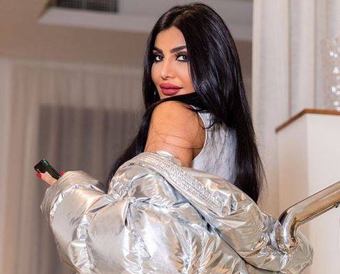 بالصور - هجوم على أمل العوضي بسبب فستانها القصير.. تعرفوا الى سعره