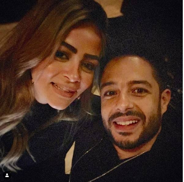محمد حماقي يوجه رسالة لزوجته.. ماذا فيها؟